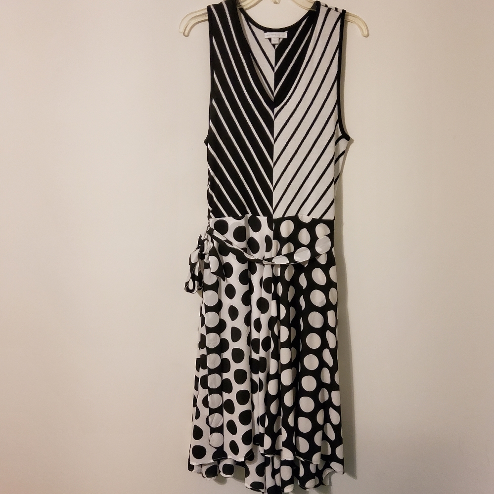 New York Company Black /White Polka Dotted Print Sleeveless Fit & Flare Size M
